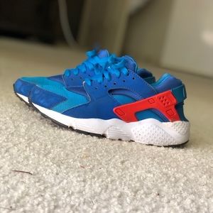 Nike Huarache Run (Gs) Shoes - Size 5.5